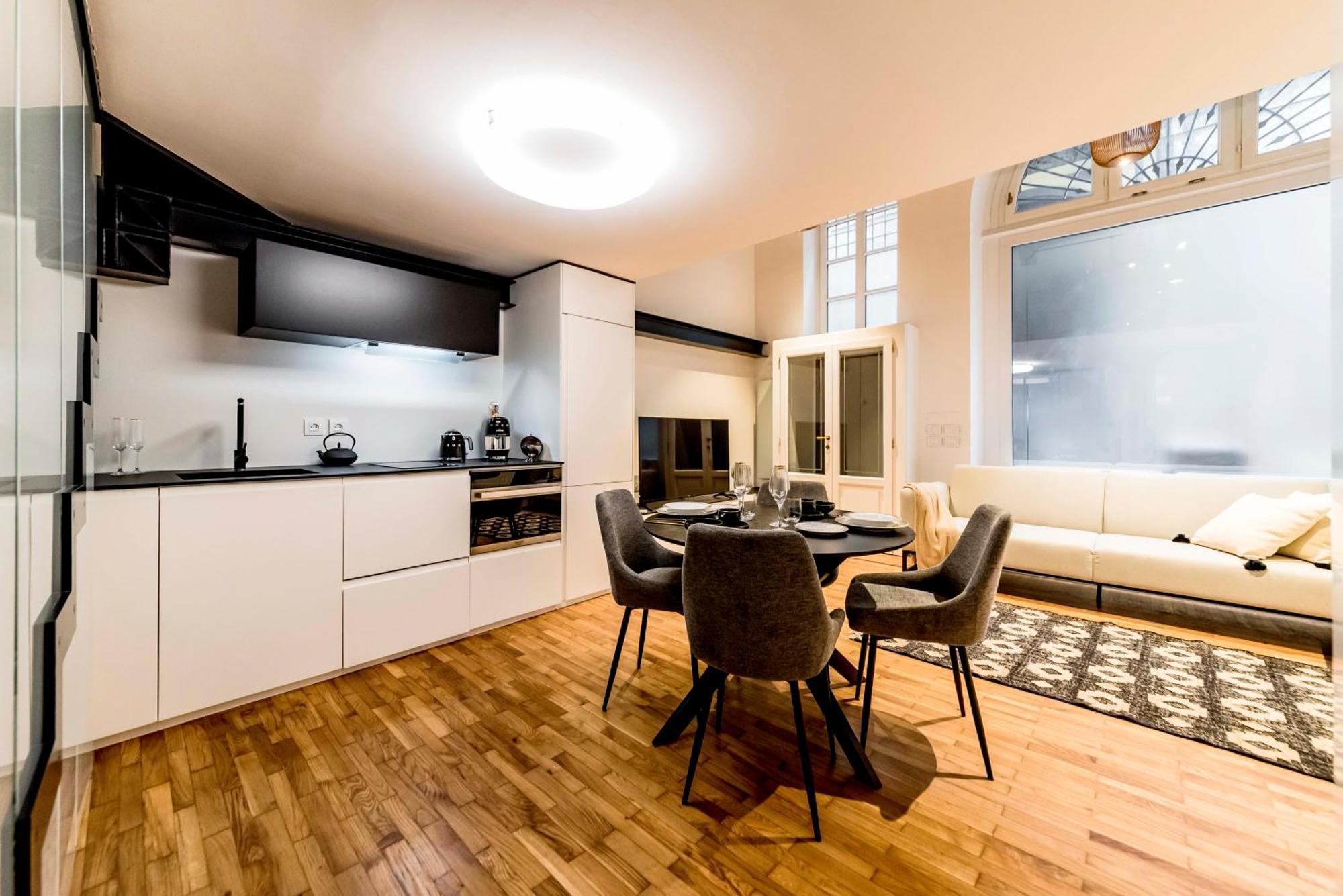 Dream Suites Milano Duomo Экстерьер фото