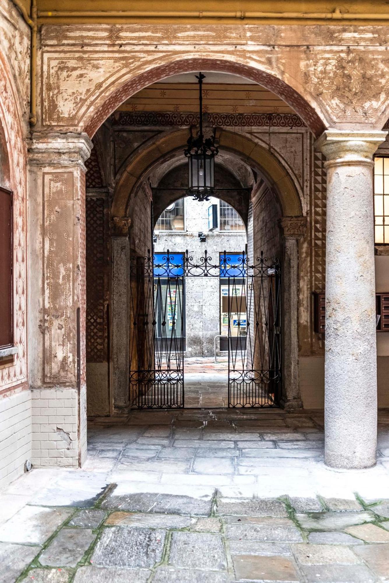 Dream Suites Milano Duomo Экстерьер фото